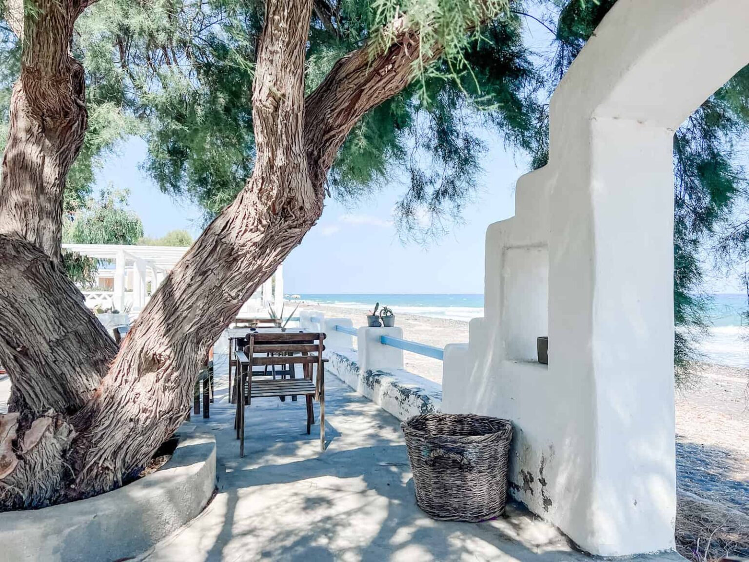 4 Best Santorini Wineries with Outstanding Wines