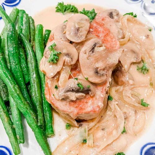 Smothered pork chop with green beans