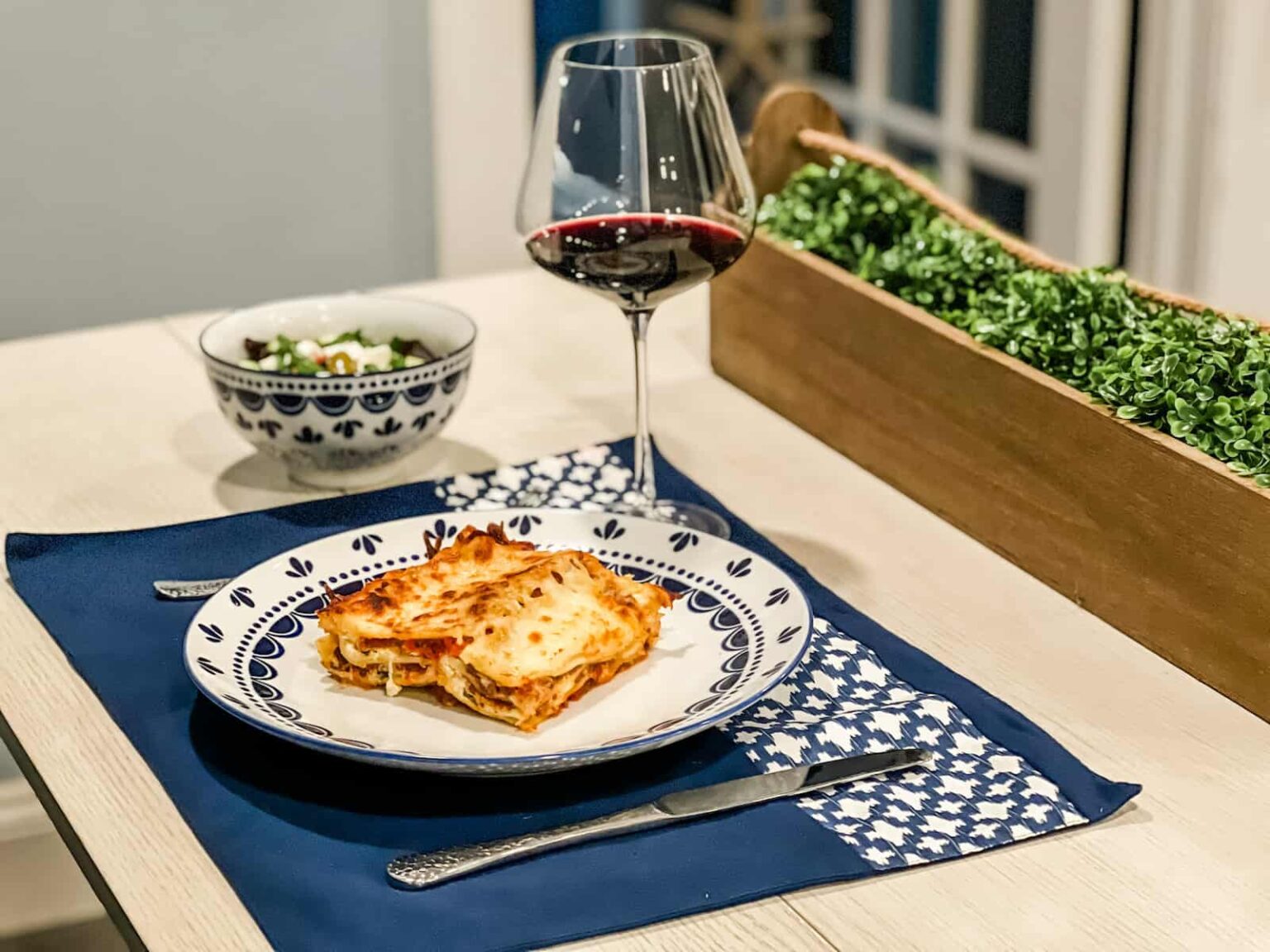 What Wine Goes Best With Lasagna? (Easy Guide)