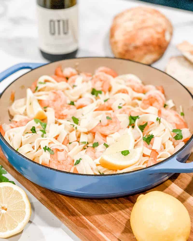 Shrimp scampi in a pan with shrimp scampi wine pairing