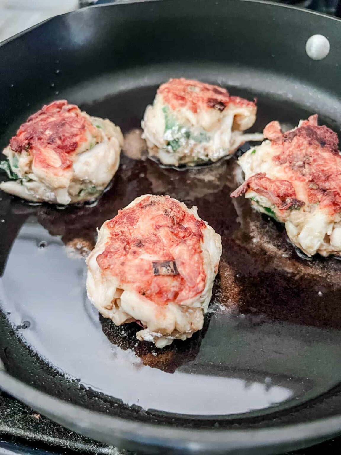 The Best Wine with Crab Cakes (Perfect Pairings) Wine Travelista