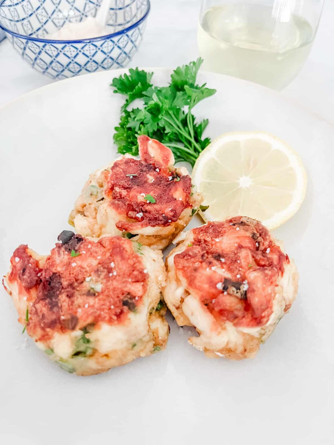The Best Wine with Crab Cakes (Perfect Pairings) Wine Travelista